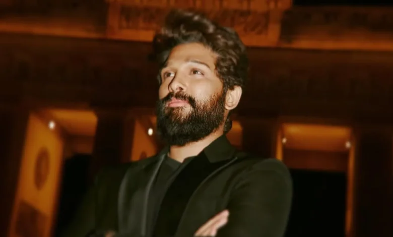 अल्लू अर्जुन फिल्म राका पोस्टर में खौफनाक लुक में नजर आते हुए