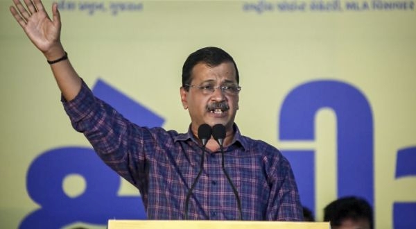 अरविंद केजरीवाल का बड़ा हमला, सोशल मीडिया पर लगाम लगाने की तैयारी में मोदी सरकार