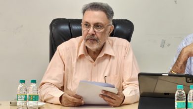 स्वास्थ्य मंत्री बलबीर सिंह स्वास्थ्य कार्ड अभियान पंजाब के तहत जनस्वास्थ्य योजनाओं की जानकारी देते हुए