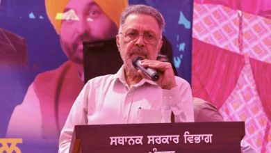 लहरागागा मेडिकल कॉलेज में OPD सेवाओं का उद्घाटन करते हुए कैबिनेट मंत्री डॉ. बलबीर सिंह।