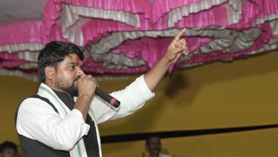 AAP रैली नर्मदा जिला चैतर वसावा गुजरात में गांव सभा को संबोधित करते हुए और बड़ी संख्या में जुटी भीड़