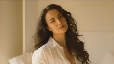 एक्ट्रेस एली अवराम (Elli AvrRam) बॉलीवुड और साउथ इंडस्ट्री पर खुलासा करते हुए।