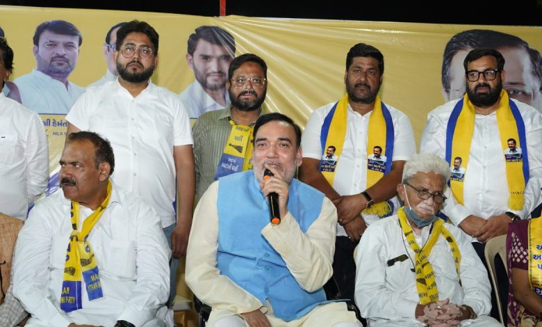 गोपाल राय की विजय विश्वास सभा में अहमदाबाद दरियापुर में जनसभा को संबोधित करते AAP नेता