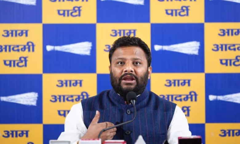 नजफगढ़ फायरिंग मामला में कुलदीप कुमार का भाजपा पर निशाना।