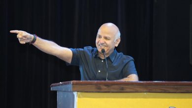 मनीष सिसोदिया (Manish Sisodia) पंजाब में AAP कार्यकर्ताओं और ऑब्जर्वर-लीडर्स को संबोधित करते हुए।