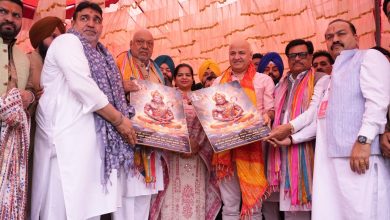 मनीष सिसोदिया लुधियाना हनुमान जयंती शोभा यात्रा में भाग लेते हुए जनता को शिक्षा, स्वास्थ्य और ईमानदार शासन का महत्व समझाते हुए।