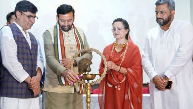 संत कबीर दास सेमिनार मोहाली 2026 में मुख्यमंत्री नायब सिंह सैनी और अन्य गणमान्य लोग कबीर जी के विचारों पर चर्चा करते हुए