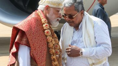 कर्नाटक दौरे पर पीएम मोदी श्री गुरु भैरवैक्य मंदिर का उद्घाटन करते हुए।