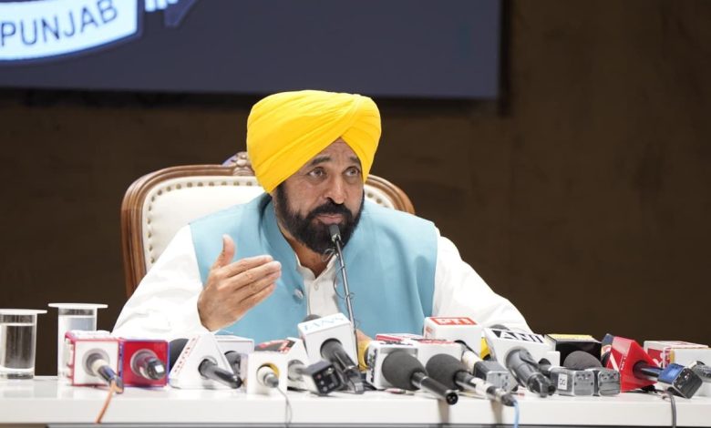 पंजाब में ई.डी. के माध्यम से भाजपा का चुनावी खेल जारी, तीन दिनों में दो 'आप' नेताओं के घरों पर छापे: मुख्यमंत्री भगवंत सिंह मान