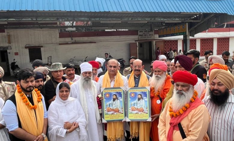 समानतावादी समाज की सृजना के लिए लोगों को श्री गुरु रविदास जी की शिक्षाओं को अपने जीवन में अपनाने का आह्वान