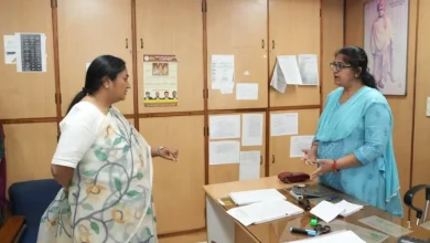 दिल्ली जीएसटी ऑफिस में सीएम रेखा गुप्ता के आदेश के बाद भी खाली मिली जॉइंट कमिश्नर की कुर्सी।