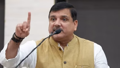 AAP के 7 सांसद BJP में शामिल होने के बाद राघव चड्ढा और संजय सिंह की फोटो