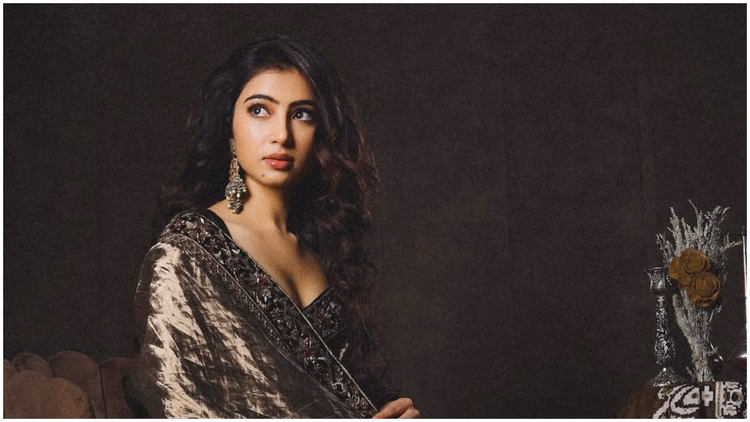 सारा अर्जुन मधुबाला बायोपिक में लीड रोल निभाती हुई