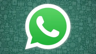 एक पुराने एंड्रॉयड स्मार्टफोन की स्क्रीन पर WhatsApp Update नोटिफिकेशन में सपोर्ट समाप्त होने का संदेश दिखाई दे रहा है।