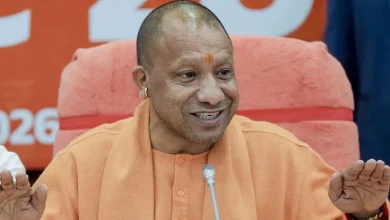 सीएम योगी आदित्यनाथ यूपी पुलिस भर्ती 2026 के लिए निर्देश देते हुए।