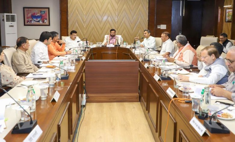 गुरुग्राम में ‘टीम हरियाणा’ की बैठक, 27 अप्रैल को विधानसभा का विशेष सत्र बुलाने का फैसला