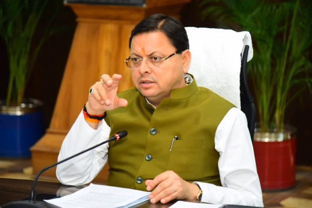 सरकारी आदेश के तहत बाल्य देखभाल अवकाश नियमों में बदलाव और महिला कर्मचारियों को मिली राहत का दृश्य