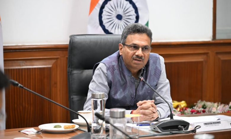 हरियाणा दहेज प्रथा जागरूकता अभियान के तहत अधिकारी ग्रामीण और शहरी क्षेत्रों में लोगों को दहेज विरोधी कानून के प्रति जागरूक करते हुए