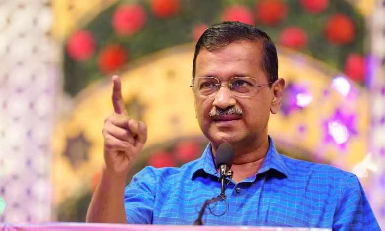 अरविंद केजरीवाल ने नेहरू पुण्यतिथि पर पंडित जवाहरलाल नेहरू को श्रद्धांजलि देते हुए
