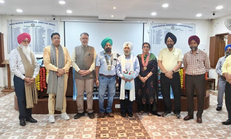 डॉ. बलबीर सिंह IMA बैठक अमृतसर में स्वास्थ्य सेवाओं को मजबूत करने पर चर्चा करते हुए