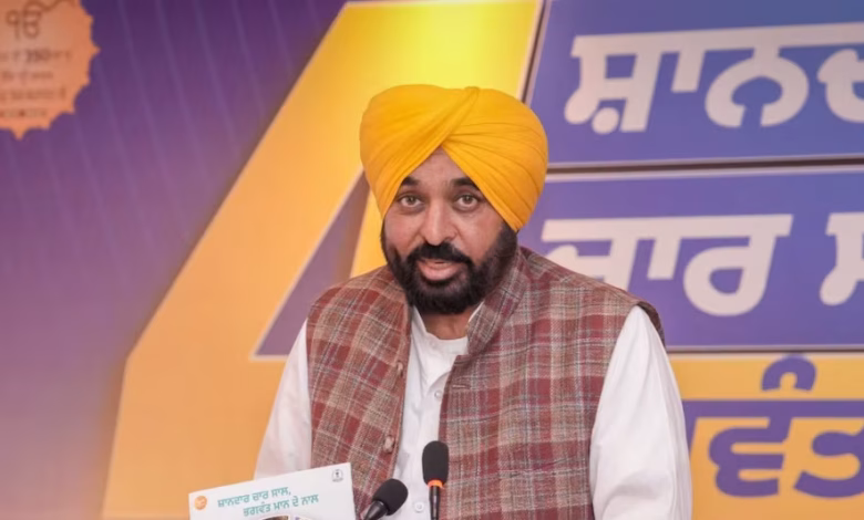 मुख्यमंत्री भगवंत मान पंजाब राइट टू बिज़नेस एक्ट और औद्योगिक सुधारों पर चर्चा करते हुए।