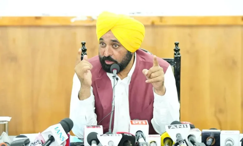 काठगढ़ लिफ्ट सिंचाई योजना से पहली बार नहरी पानी पहुंचा बलाचौर के कंडी इलाके तक, सूखे से मिली राहत