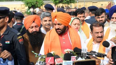 मुख्यमंत्री नायब सिंह सैनी ने की भव्य यात्रा की घोषणा, नांदेड़ तीर्थयात्रियों की ट्रेन को दिखाई हरी झंडी