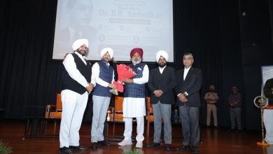हरपाल सिंह चीमा डॉ. भीमराव अंबेडकर सेमिनार में भाषण देते हुए