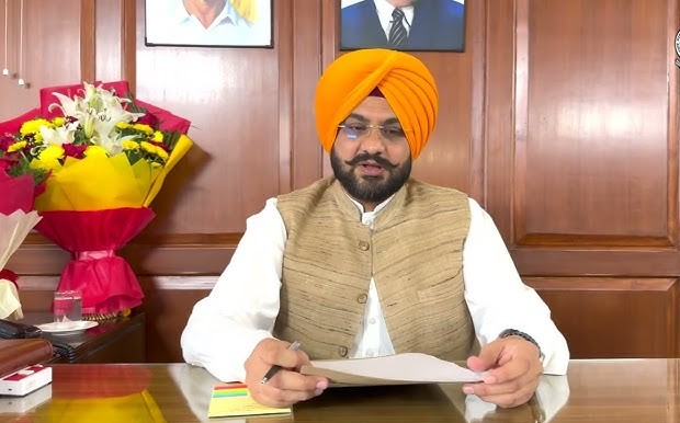 पंजाब विधानसभा के मई दिवस सत्र में भाषण देते कैबिनेट मंत्री तरुणप्रीत सिंह सोंद।