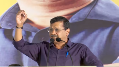 अरविंद केजरीवाल बोटाद में AAP नेता प्रवीणभाई मकवाणा पर हमले पर प्रतिक्रिया देते हुए।