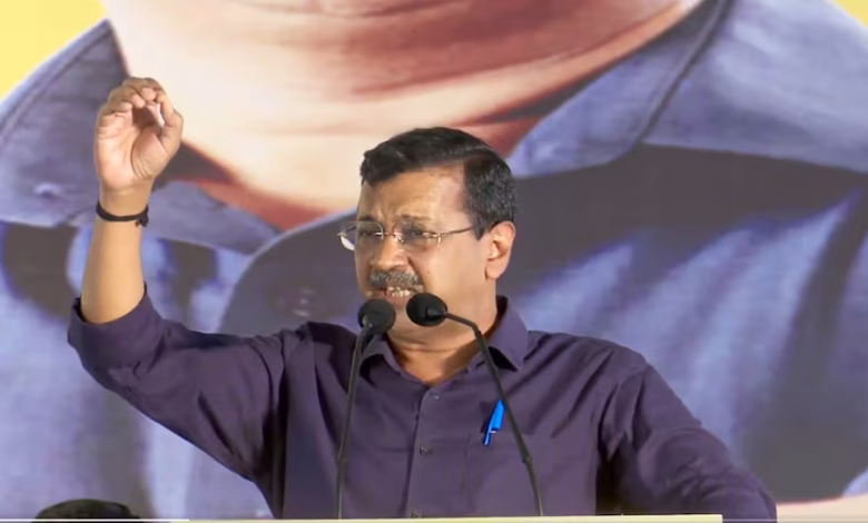 अरविंद केजरीवाल बोटाद में AAP नेता प्रवीणभाई मकवाणा पर हमले पर प्रतिक्रिया देते हुए।