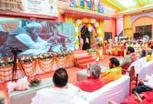 कुरुक्षेत्र में सोमनाथ स्वाभिमान पर्व के दौरान वीडियो कॉन्फ्रेंसिंग के माध्यम से प्रधानमंत्री मोदी के साथ कार्यक्रम में शामिल मुख्यमंत्री नायब सिंह सैनी।