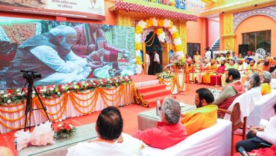 कुरुक्षेत्र में सोमनाथ स्वाभिमान पर्व के दौरान वीडियो कॉन्फ्रेंसिंग के माध्यम से प्रधानमंत्री मोदी के साथ कार्यक्रम में शामिल मुख्यमंत्री नायब सिंह सैनी।