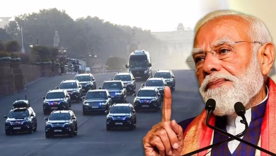 प्रधानमंत्री मोदी अपने काफिले का आकार घटाते हुए और उसमें इलेक्ट्रिक वाहन शामिल करते हुए।