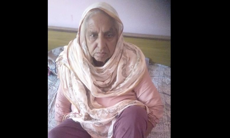भगवंत मान सरकार की 'मुख्यमंत्री सेहत योजना' बनी वरदान; 65 साल की माँ के घुटनों का हुआ मुफ्त ऑपरेशन, बेटे की आँखों से छलके खुशी के आँसू