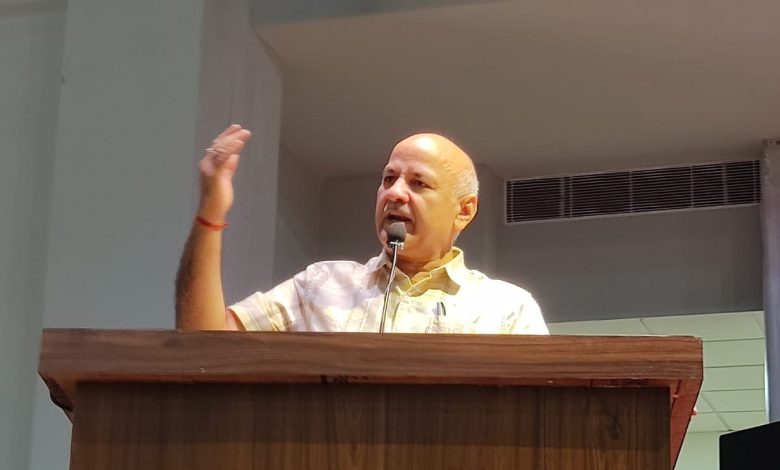 मनीष सिसोदिया ने श्री गुरु रविदास जी की शिक्षाओं पर चलने के लिए युवाओं को सामाजिक और आर्थिक असमानता खत्म करने का दिया न्यौता