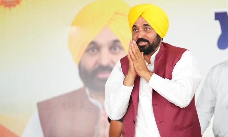 भगवंत मान सरकार की ऐतिहासिक पहल, पंजाब के 40 लाख गरीब-दलित-पिछड़े वर्ग के परिवारों को मुफ्त राशन किट मिलनी शुरू