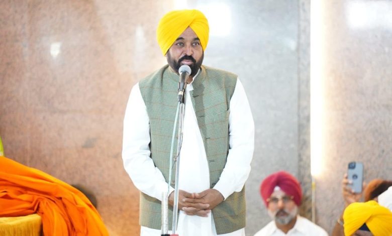 पंजाब के मुख्यमंत्री भगवंत सिंह मान ने गुरुद्वारा जोतीसर साहिब में माथा टेका, बेअदबी के खिलाफ सख्त कानून बनाने का बल बख्शने के लिए ईश्वर का शुक्रिया अदा किया