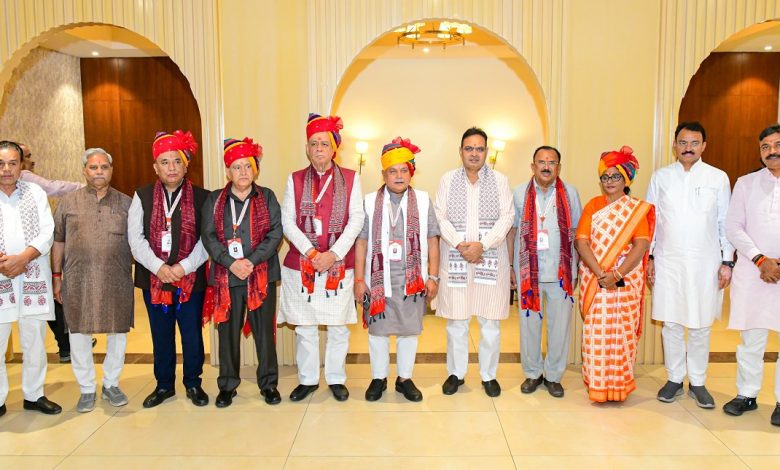 सीएम भजनलाल जयपुर बैठक में विधानसभा समिति प्रणाली समीक्षा के दौरान विभिन्न राज्यों के विधानसभा अध्यक्षों का स्वागत करते हुए