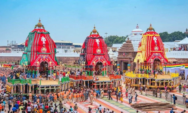 जगन्नाथ रथ यात्रा में नंदीघोष रथ और हेरा पंचमी की पौराणिक कथा का दृश्य