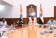 मुख्यमंत्री ने विकसित भारत-2047 के तहत हरियाणा के स्वास्थ्य सेवा रोडमैप की समीक्षा की, जिसमें डिजिटल स्वास्थ्य और बेहतर चिकित्सा सेवाओं पर ध्यान केंद्रित किया गया है।
