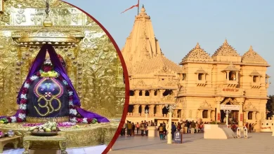 सोमनाथ ज्योतिर्लिंग की स्थापना कैसे हुई? जानें 12 ज्योतिर्लिंगों में सबसे पहले का पौराणिक रहस्य 2 सोमनाथ मंदिर का दिव्य दृश्य, जहां भगवान शिव के प्रथम ज्योतिर्लिंग की पूजा की जाती है।