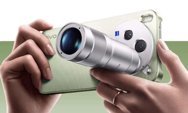 Vivo X300 Ultra और X300 FE स्मार्टफोन लॉन्च: 200MP कैमरा, Snapdragon प्रोसेसर और 100W फास्ट चार्जिंग के साथ धमाकेदार एंट्री