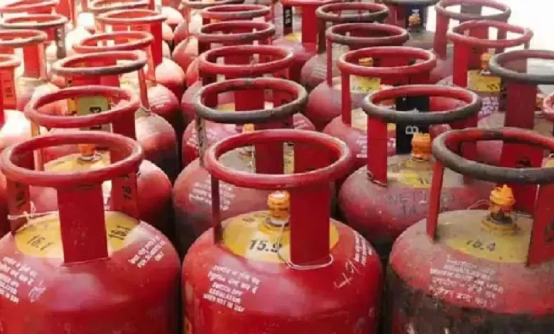 LPG Cylinder Price Hike: 1 जून को कमर्शियल गैस सिलेंडर हुआ महंगा, जानें नए रेट