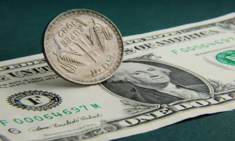 Rupee vs Dollar: RBI के फैसले से रुपये में जोरदार उछाल, डॉलर के मुकाबले 50 पैसे मजबूत