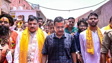 अयोध्या राम मंदिर में दर्शन के बाद मीडिया से बात करते अरविंद केजरीवाल।