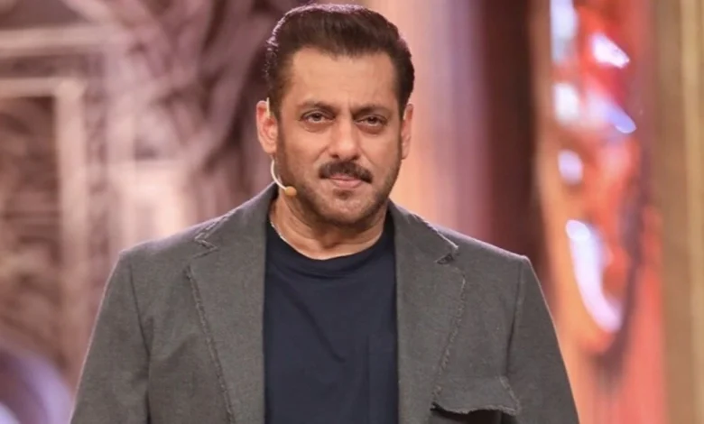 सलमान खान Bigg Boss 20 शो शूटिंग और फिल्मों के शेड्यूल पर चर्चा करते हुए