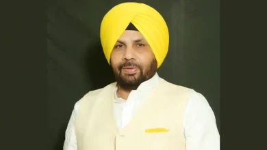 पंजाब में मदर्स-डॉटर्स सम्मान योजना के तहत सखी प्रशिक्षण कार्यक्रम में शामिल महिलाएं और मंत्री हरभजन सिंह ETO