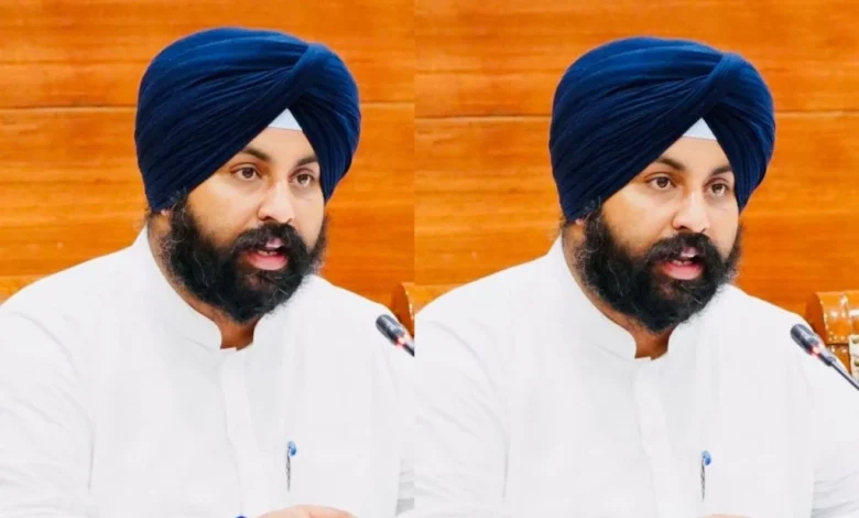 पंजाब के युवाओं को गुणवत्तापूर्ण तकनीकी और फार्मास्युटिकल शिक्षा प्रदान करने के लिए भगवंत मान सरकार विश्वविद्यालयों को बना रही है भविष्य उन्मुख: हरजोत सिंह बैंस