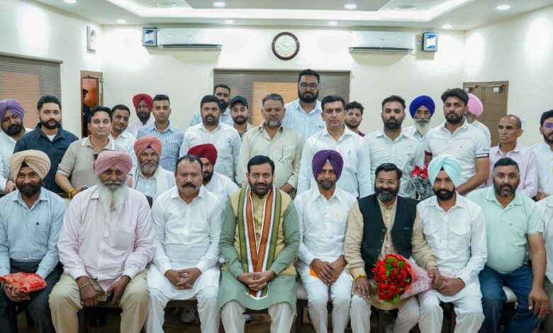नायब सिंह सैनी संत कबीर कुटीर में भाजपा पंजाब सदस्यता अभियान कार्यक्रम को संबोधित करते हुए